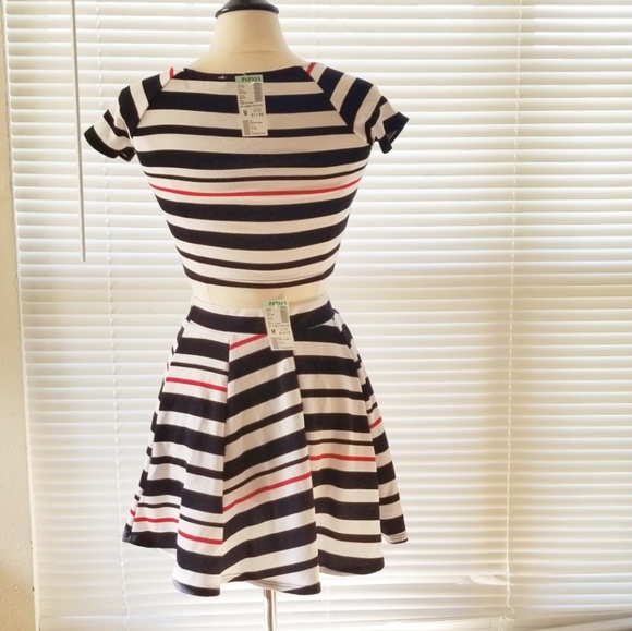Striped Crop Top Skirt Set - Picture 2 of 8